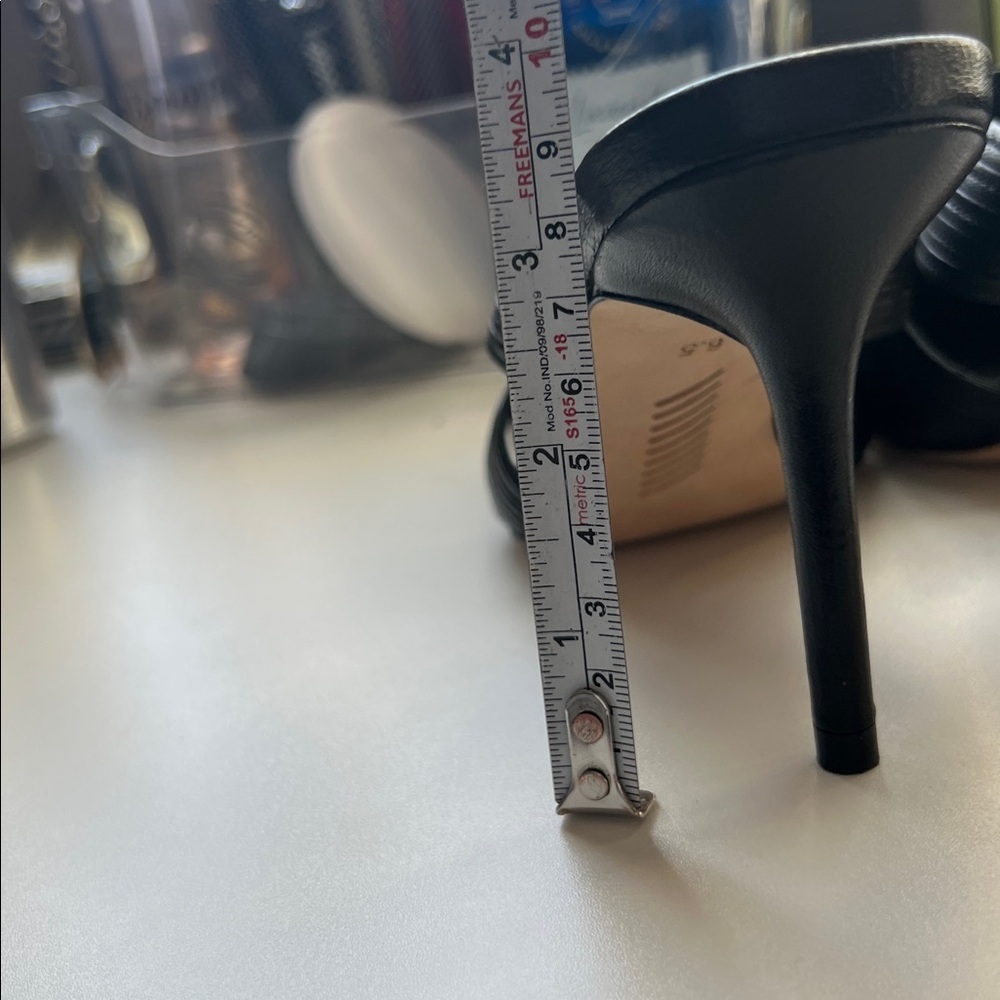 PAIGE Black sandal  Heels - Picture 3 of 4